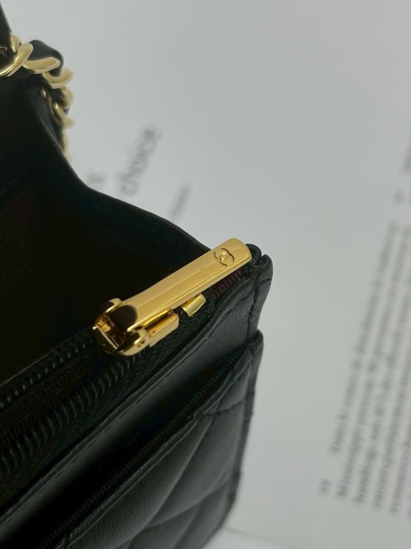 【95成新】CHANEL  WOC 羊皮金扣 