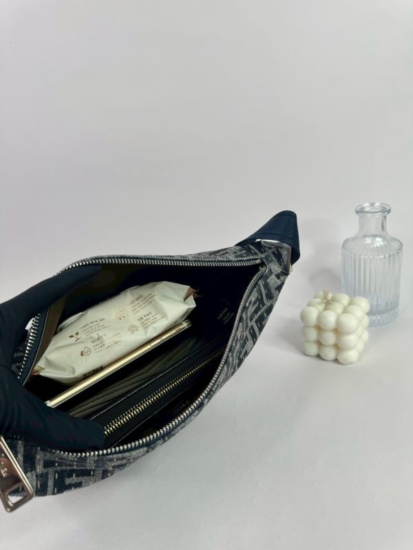 【未使用閒置品】FENDI FF 緹花 小型單肩包 