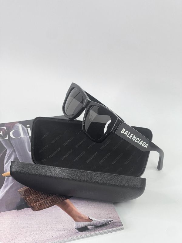 【9成新】BALENCIAGA 復古方形墨鏡 