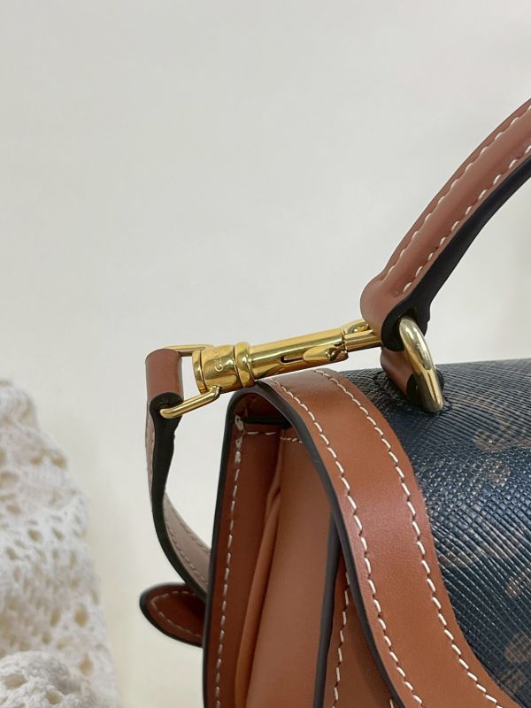 【分期0利率】CELINE BESACE CLEA標誌印花迷你手袋【全新品】 