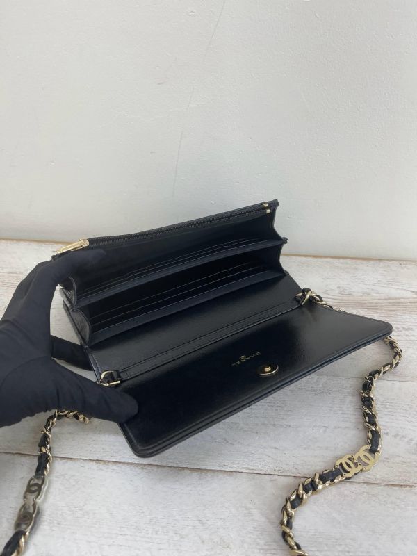 【95成新】CHANEL 24P 菱格紋黑白LOGO鍊 WOC 