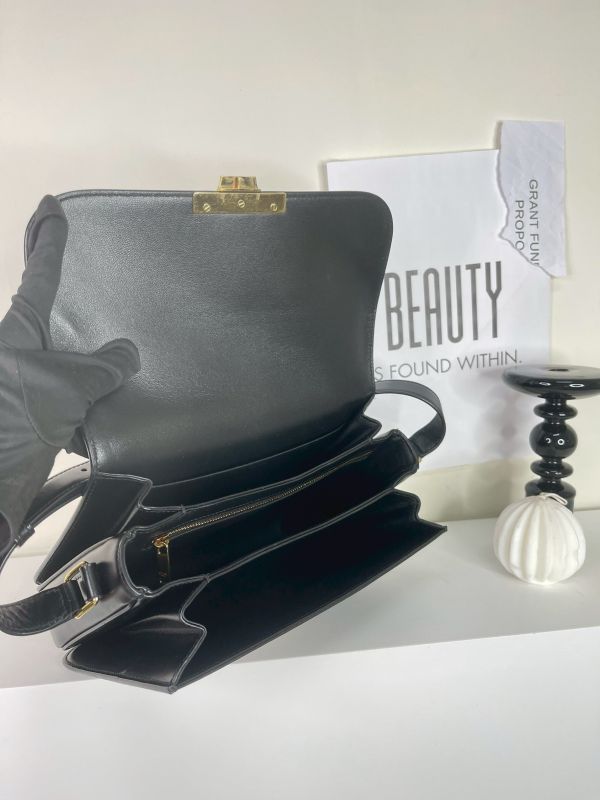 【分期0利率】CELINE TRIOMPHE  BOX 肩背包【9成新】 