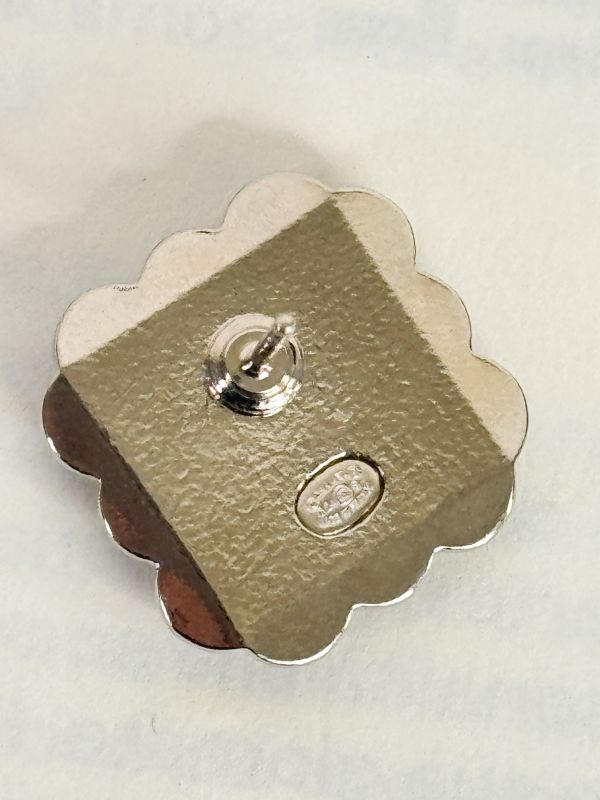 【未使用閒置品】CHANEL 24B蕾絲方糖耳針 