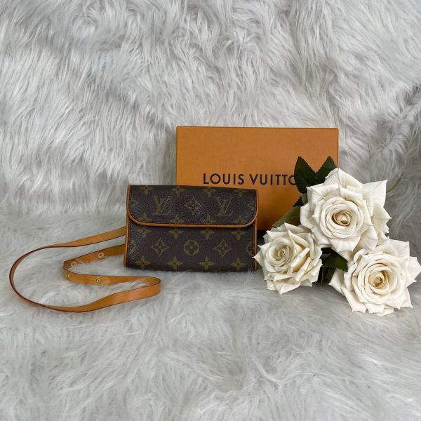 【12期0利率】LV Pochette 佛羅倫斯腰包【9成新】 