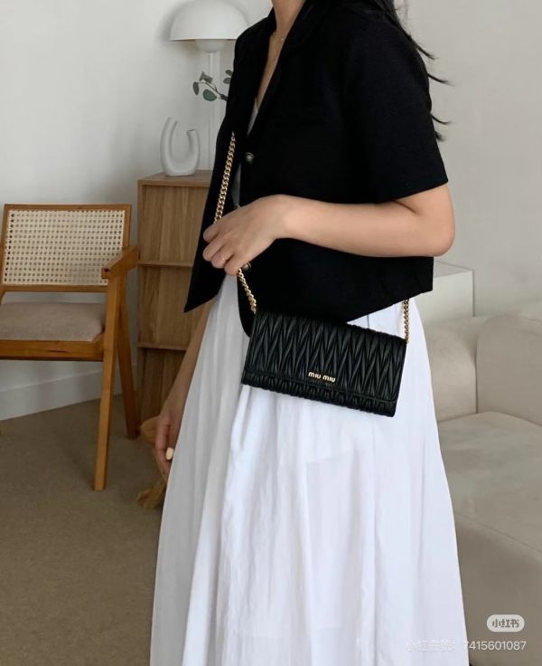 【分期0利率】MIUMIU MATELASSE 鍊條WOC【85成新】 