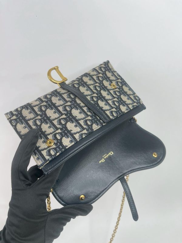 【9成新】DIOR Saddle 長型鏈帶銀包 