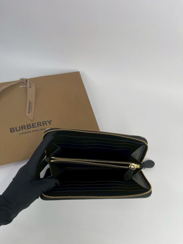 【閒置新品】BURBERRY HOUSE 經典格紋拉鍊長夾 