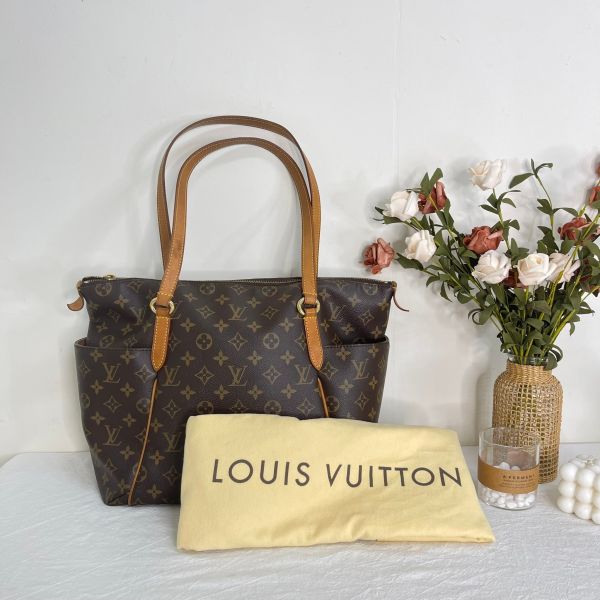 【12期0利率】LV TOTALLY MM  肩背包【85成新】 