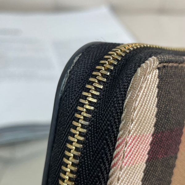 【7成新】【12期0利率】Burberry House 經典格紋拉鍊長夾 