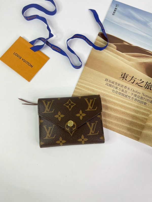 【分期0利率】 LV VICTORINE 老花三折短夾【95成新】