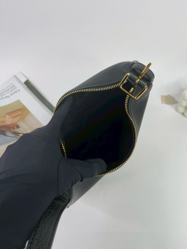 【95成新】CELINE TEEN CELINE LULU粒面牛皮革手袋 