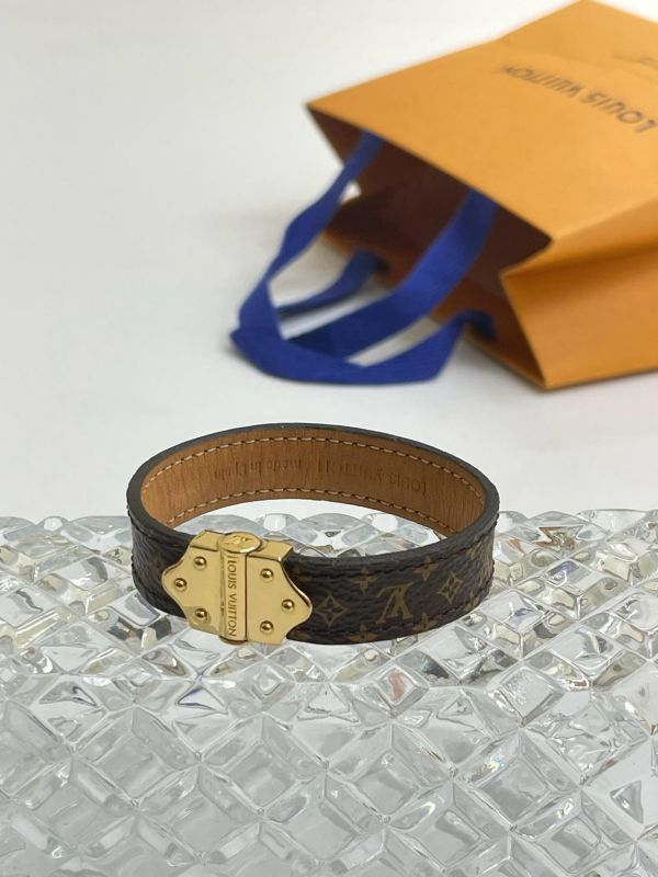 【9成新】LV MONOGRAM 黃銅手環 