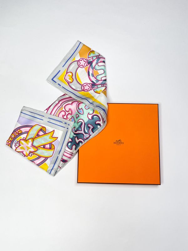 【未使用閒置品】HERMES Candy Libris 70方巾 