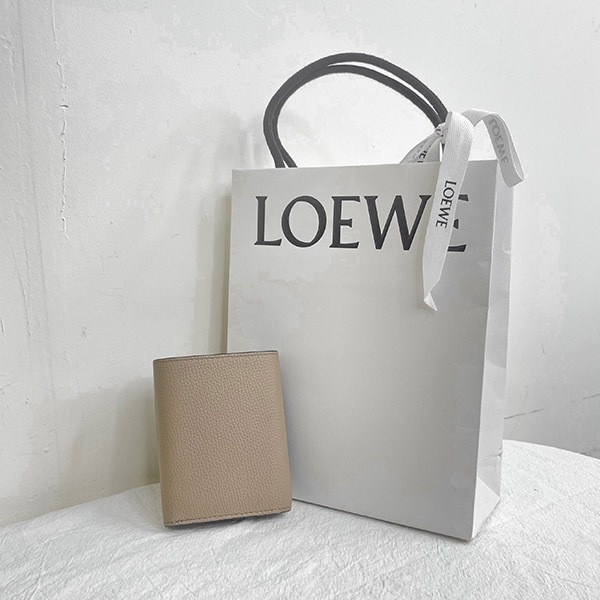 【12期0利率】LOEWE Anagram三折短夾【9成新】 