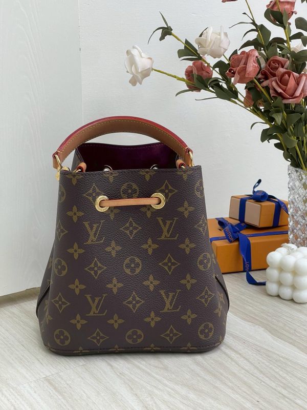 【9成新】LV Néonoé BB 