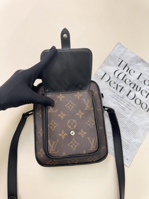 【9成新】LV Christopher隨身包 