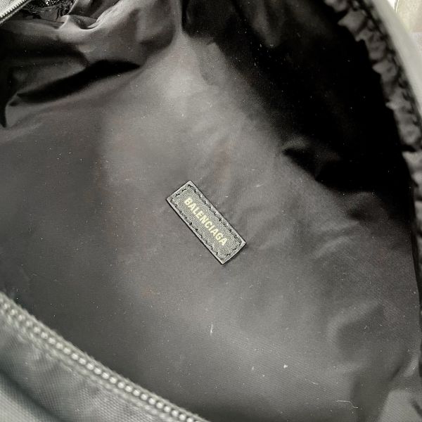 【12期0利率】 BALENCIAGA  WHEEL 經典刺繡 LOGO 尼龍拉鍊胸腰包【85成新】 