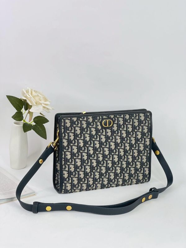 【9成新】DIOR 30 蒙田 洗潄包 