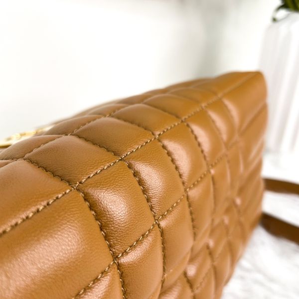 【12期0利率】BURBERRY  LOLA TB皮革船型斜背包【9成新】 
