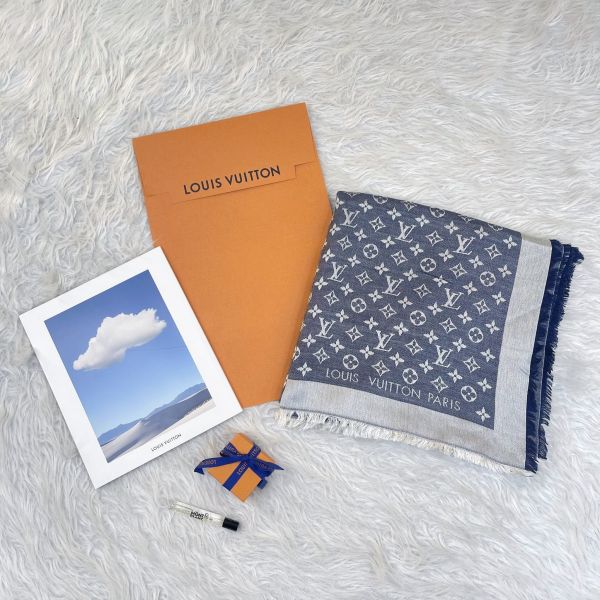 【12期0利率】LV Monogram Denim 披肩【99成新】 