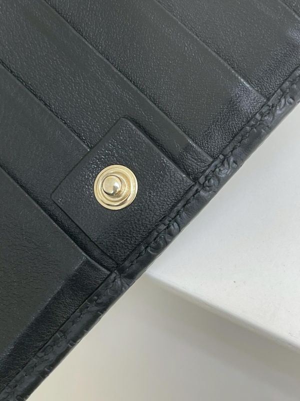 【9成新】GUCCI 滿版牛皮雙G壓紋扣式信封長夾 
