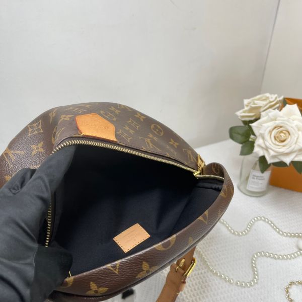 【分期0利率】LV Bumbag老花腰包【9成新】 