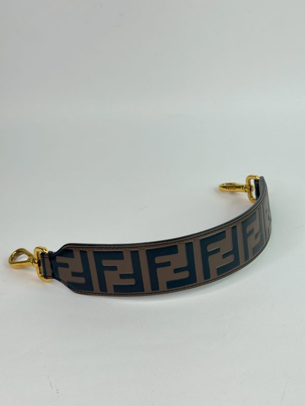 【分期0利率】FENDI 老花短背帶【9成新】 