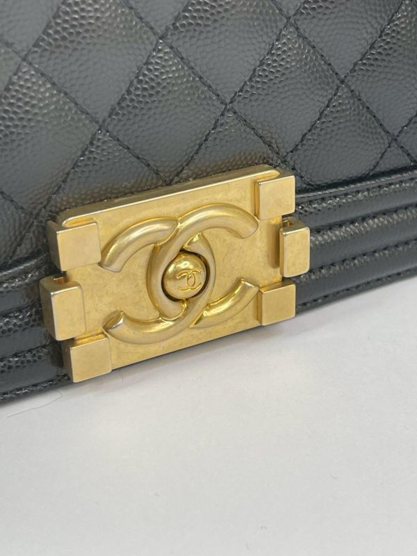 【95成新】CHANEL BOY 口蓋包28cm大號(芯片款) 