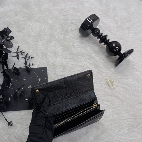 【12期0利率】PRADA 浮雕LOGO防刮牛皮長夾【85成新】 