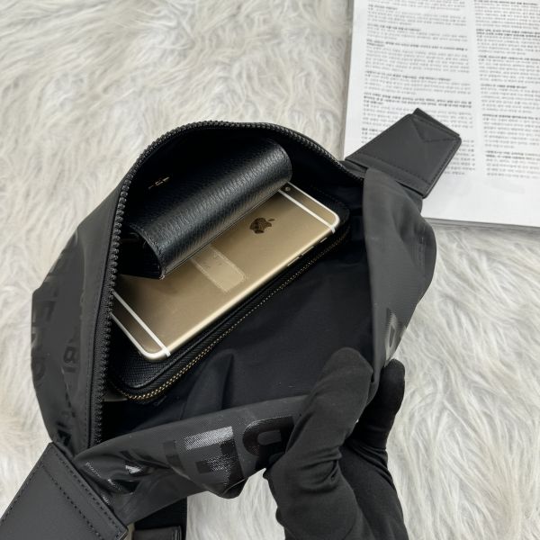 【12期0利率】BURBERRY Horseferry腰包 【95成新】 