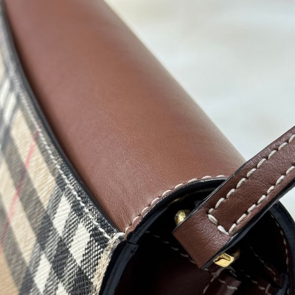 【12期0利率】BURBERRY 全皮翻蓋內裡格紋WOC【95成新】 