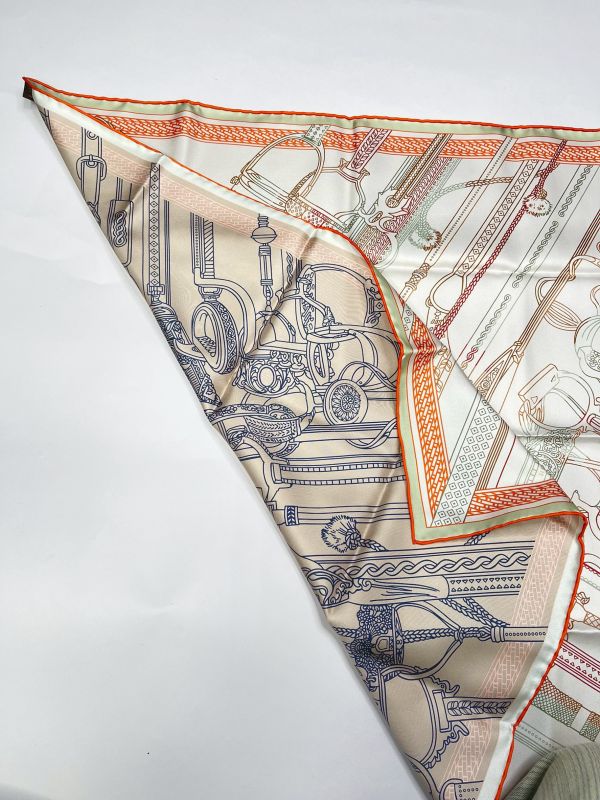 【未使用閒置品】HERMES Concours d'Etriers Remix 70雙面方巾 