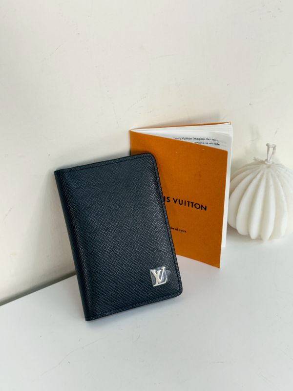 【分期0利率】LV 對開萬用卡包【未使用閒置品】 