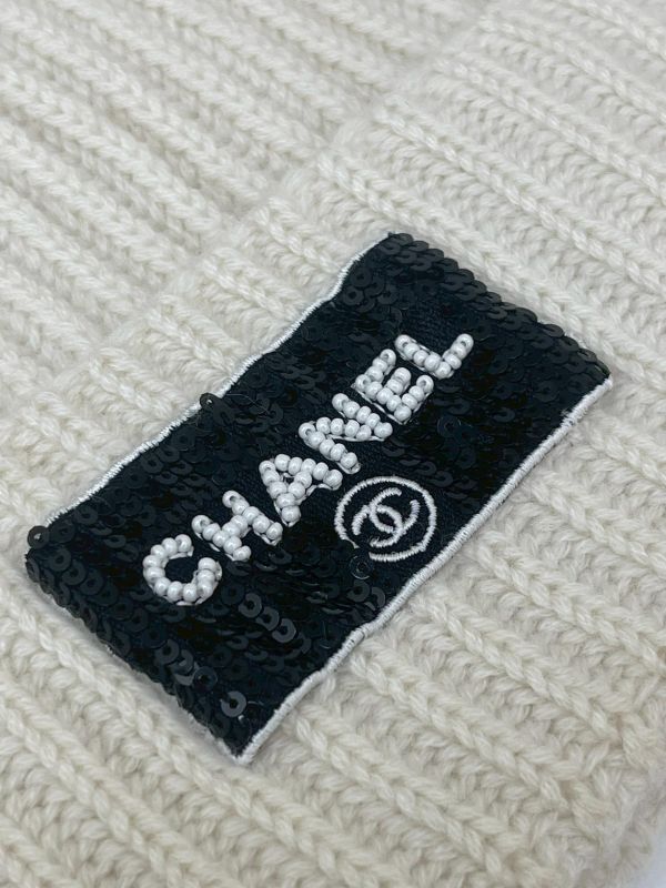 【9成新】CHANEL 23K  LOGO 亮片毛帽 