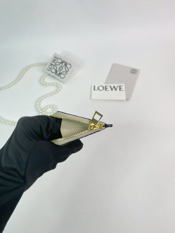 【分期0利率】LOEWE  壓紋零錢卡包【未使用閒置品】