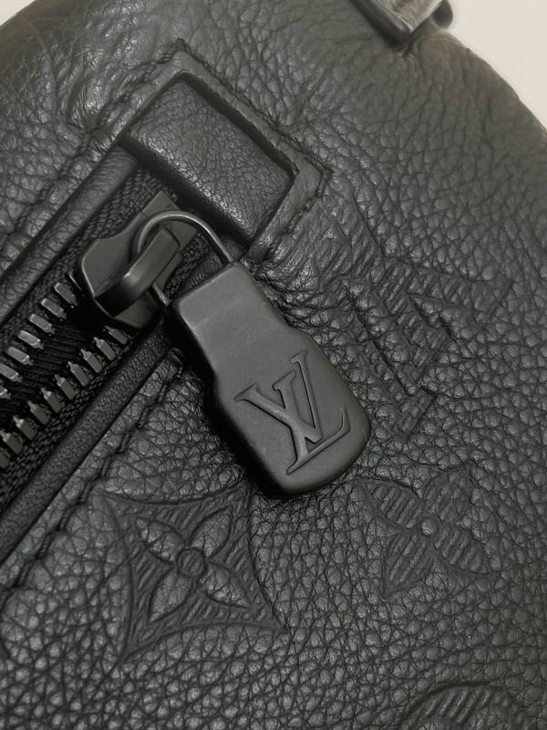 【95成新】LV Discovery PM 腰包 