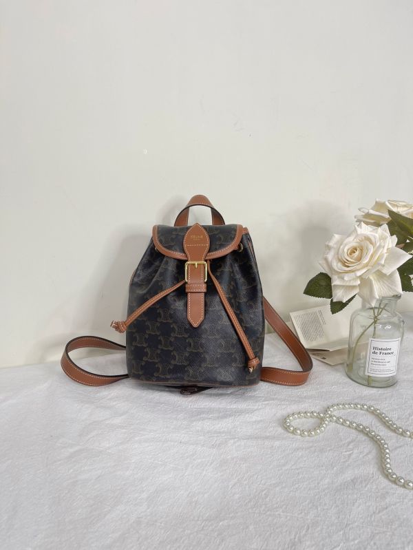 【分期0利率】CELINE Triomphe帆布及小牛皮迷你型FOLCO背包【未使用閒置品】 