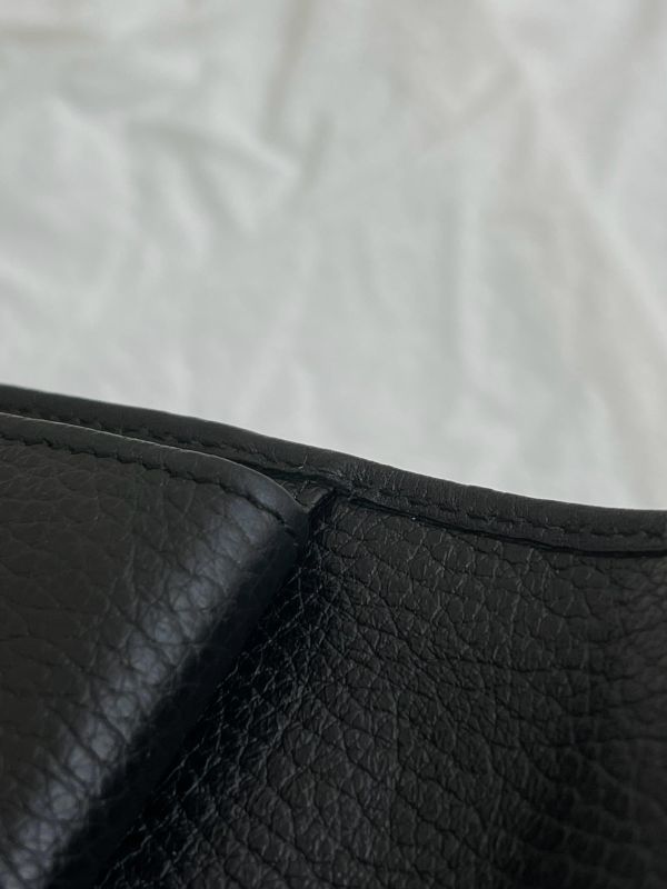 【未使用閒置品】GUCCI 牛皮壓紋長夾 