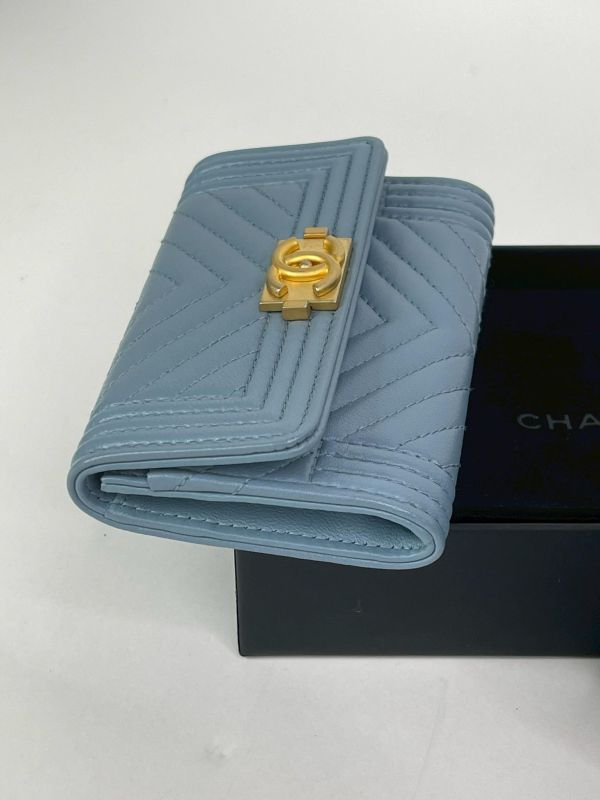 【未使用閒置品】CHANEL BOY山形紋翻蓋卡包 