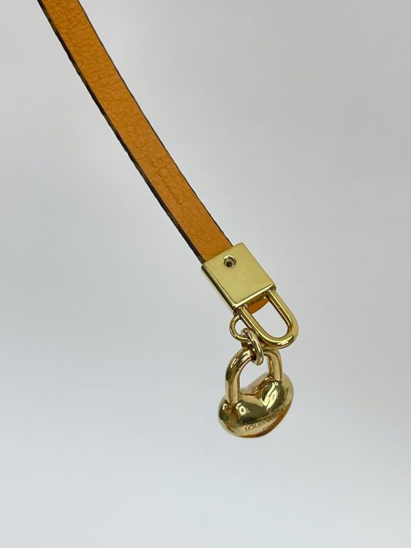 【9成新】LV Crazy In Lock 吊飾手環 