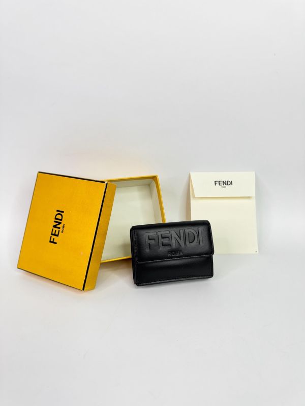 【85成新】FENDI 微型三摺疊皮夾 