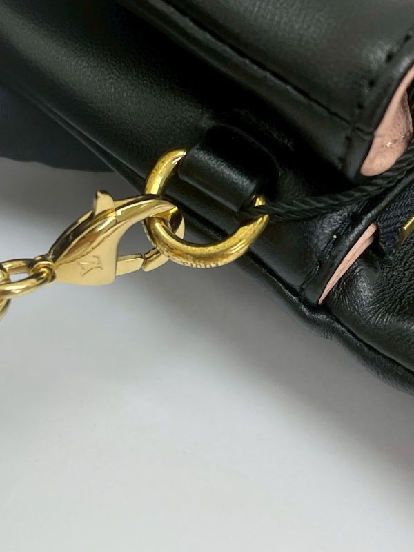 【99成新】LV Pochette Coussin 