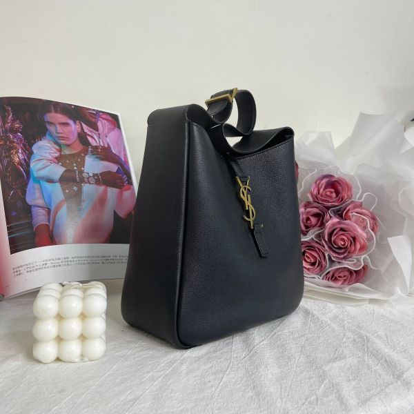 【12期0利率】YSL LE 5 À 7荔枝皮HOBO【95成新】 