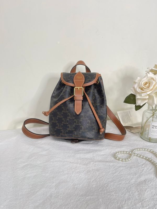 【分期0利率】CELINE Triomphe帆布及小牛皮迷你型FOLCO背包【未使用閒置品】 