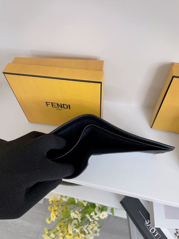 【12期0利率】【全新品】 FENDI 雙色拼接8卡短夾  男款【現金價10000】 