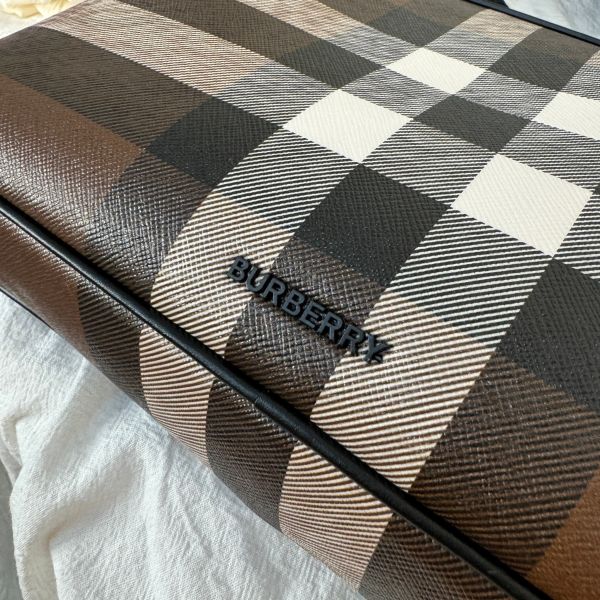 【12期0利率】【全新品】BURBERRY 經典棕色格紋Check Rambler 郵差包【現金價27000】 