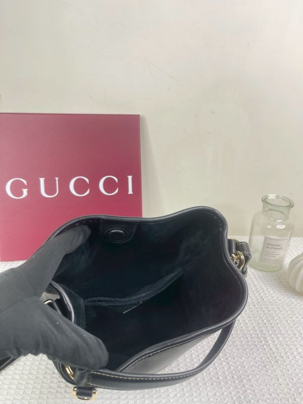 【分期0利率】GUCCI GG Emblem系列小號水桶包 【95成新】 