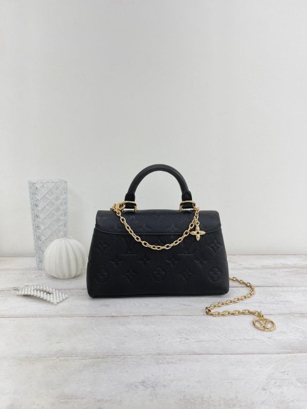 【未使用閒置品】LV Nano Madeleine 