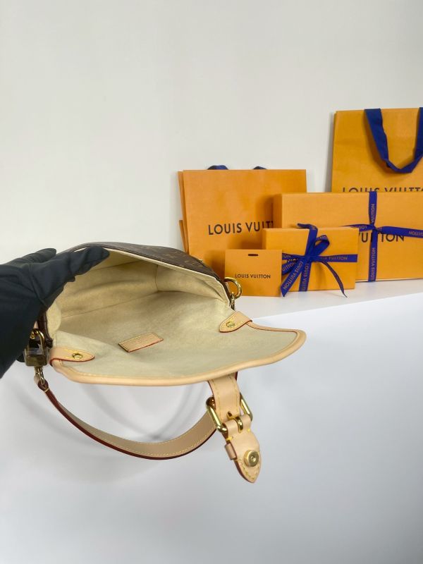 【分期0利率】LV Saumur BB【95成新】 