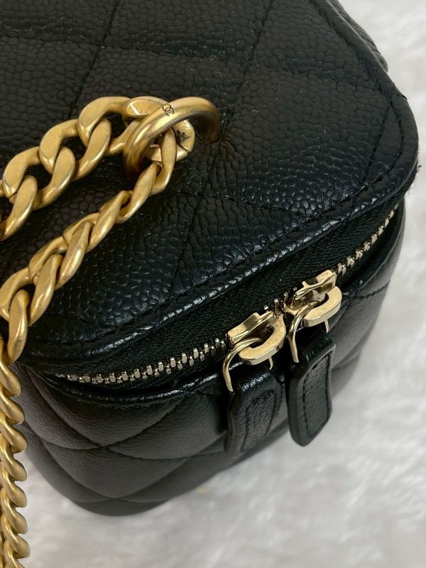 【95成新】CHANEL 23P荔枝牛皮愛心金球長盒子 